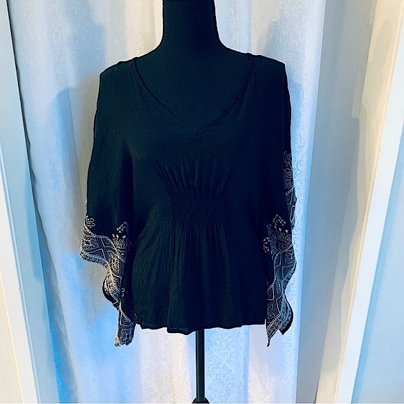 Embroidered Tunic Top Sz: S - Picture 2 of 7